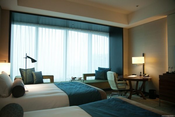 Conrad Tokyo Hotel Room