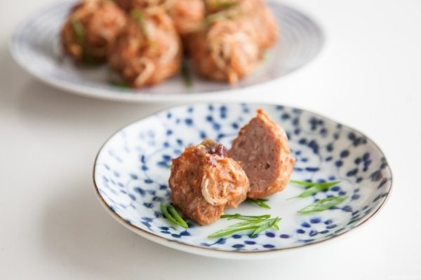 Shredded Taro Meatballs Recipe