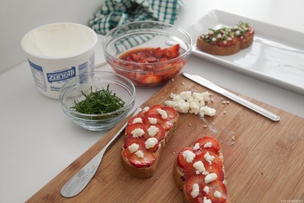 Strawberry Basil Bruschetta Recipe