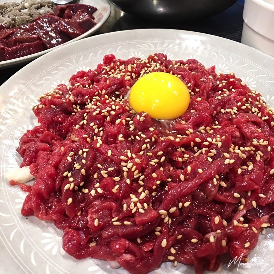 Buchon Yukhoe raw Korean marinated beef